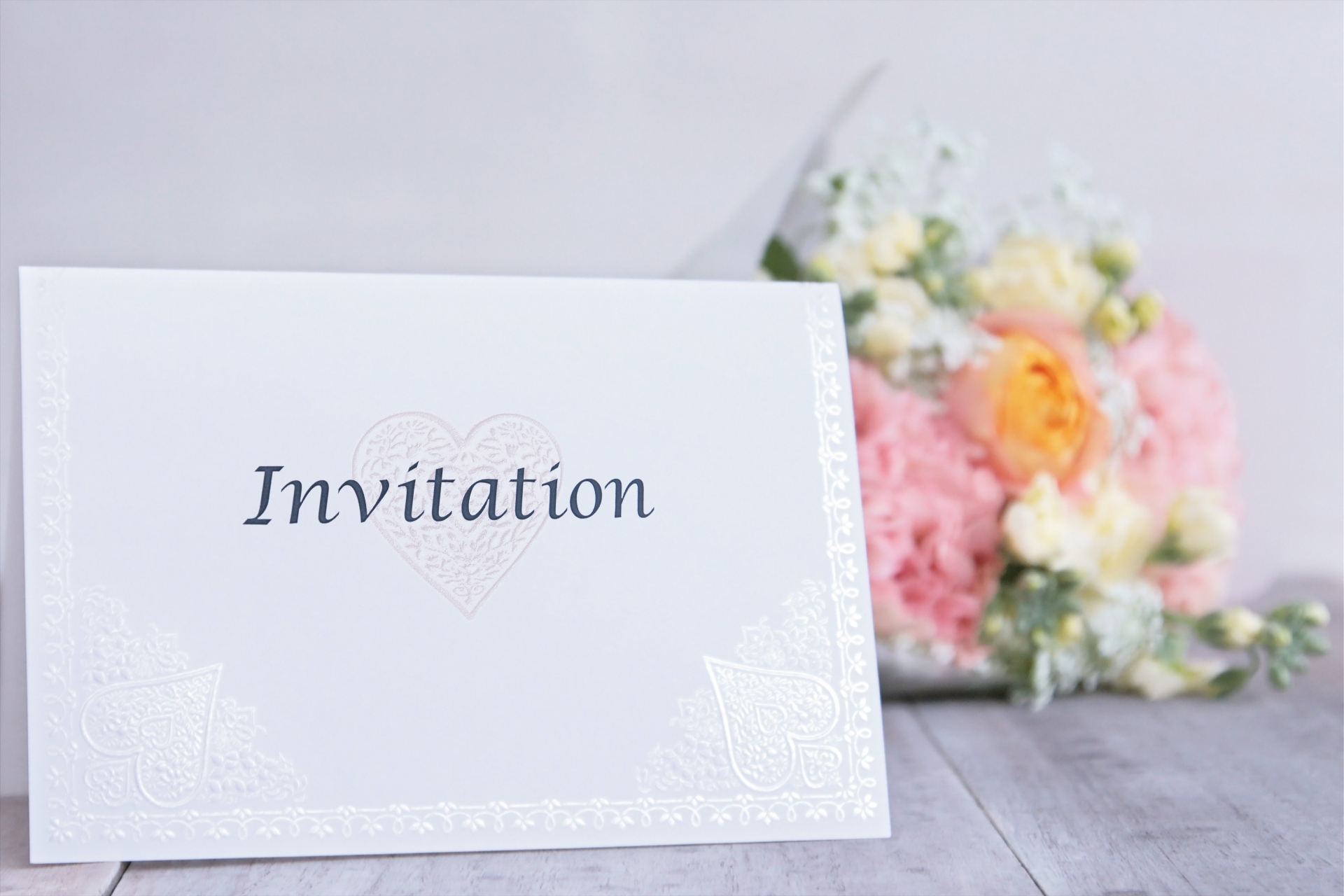 結婚式の招待状はやっぱりオリジナルにこだわりたい 似顔絵プレゼントのハッピーエンジェル